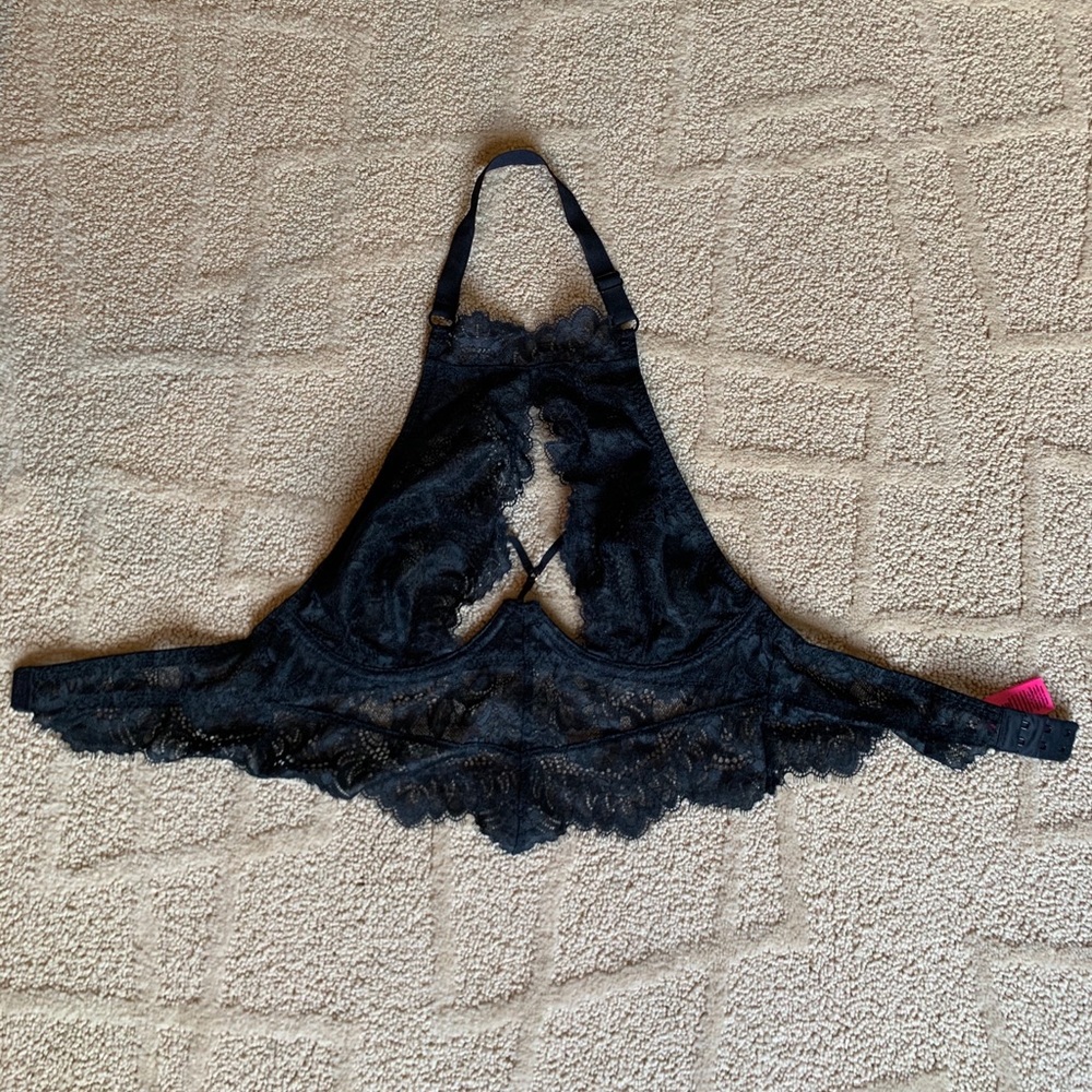 La Senza lace black bralette with underwire